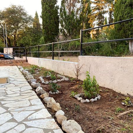 Ferienwohnung Ivy House Modern Life Near Corfu Town Kontokali Exterior foto